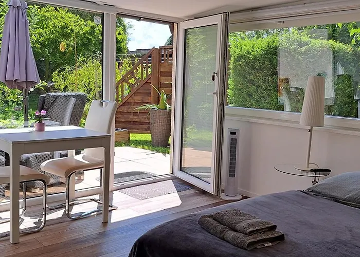 All-in-one Mit Eigener Sonnenterrasse Im Garten * Dusseldorf