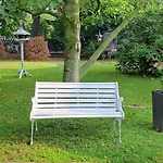 All-in-one Mit Eigener Sonnenterrasse Im Garten شقة