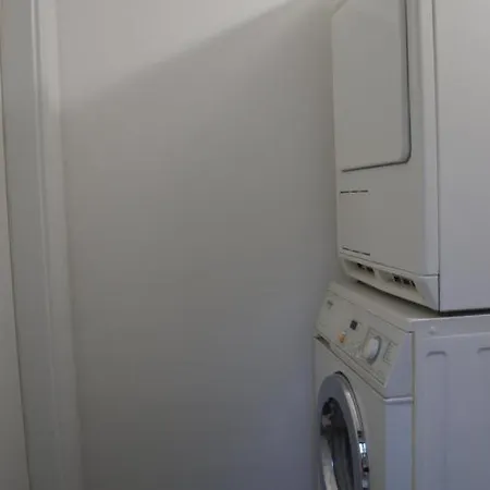 Apartment All-in-one Mit Eigener Sonnenterrasse Im Garten Dusseldorf