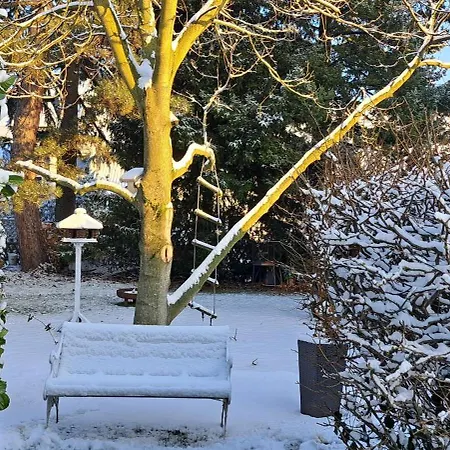 شقة All-in-one Mit Eigener Sonnenterrasse Im Garten