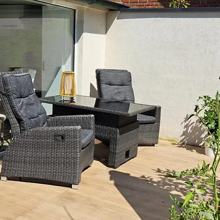 All-in-one Mit Eigener Sonnenterrasse Im Garten Apartment *