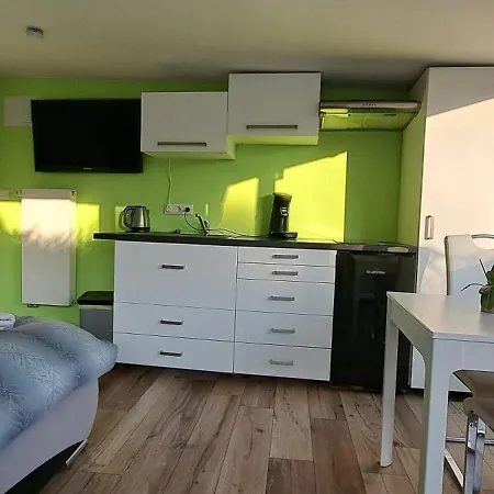 شقة All-in-one Mit Eigener Sonnenterrasse Im Garten *