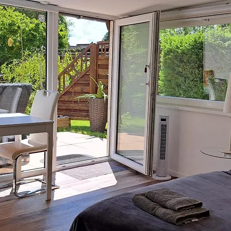 All-in-one Mit Eigener Sonnenterrasse Im Garten * Dusseldorf