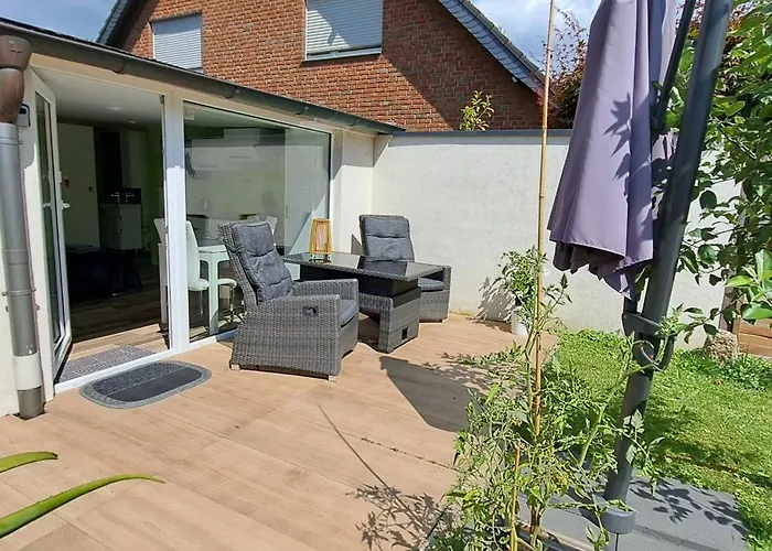 All-in-one Mit Eigener Sonnenterrasse Im Garten *