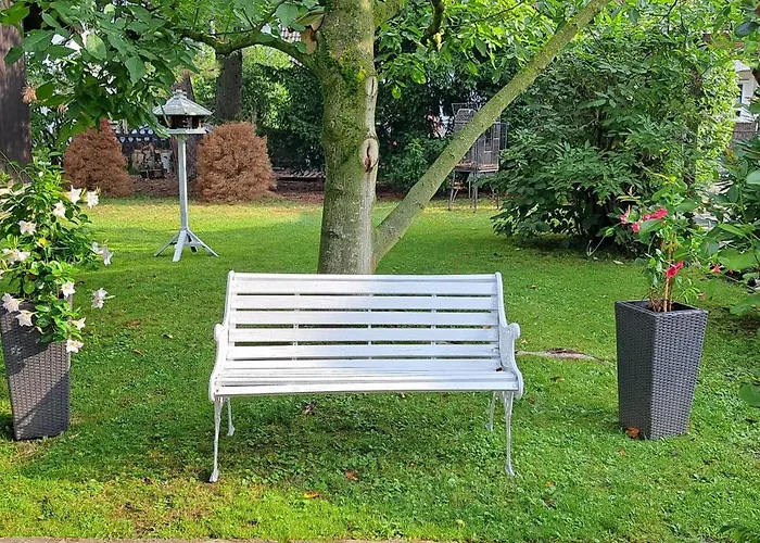 All-in-one Mit Eigener Sonnenterrasse Im Garten Lejlighed