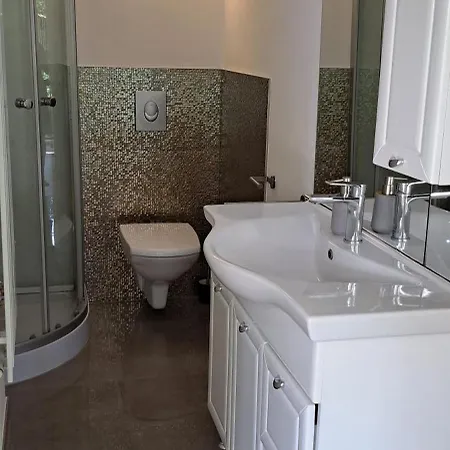 アパート All-in-one Mit Eigener Sonnenterrasse Im Garten