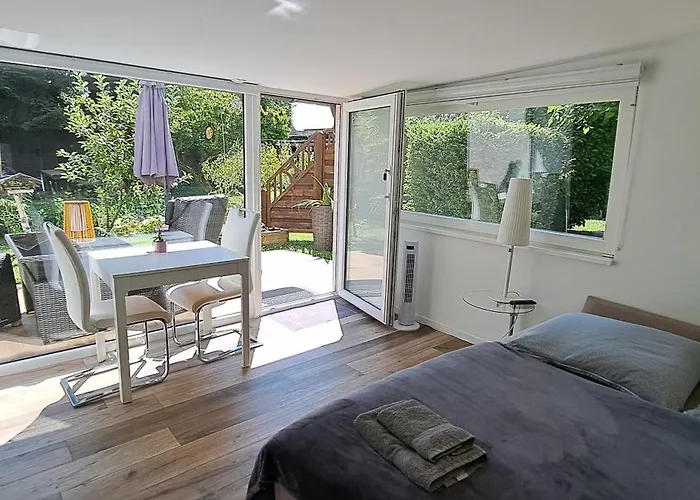 All-in-one Mit Eigener Sonnenterrasse Im Garten